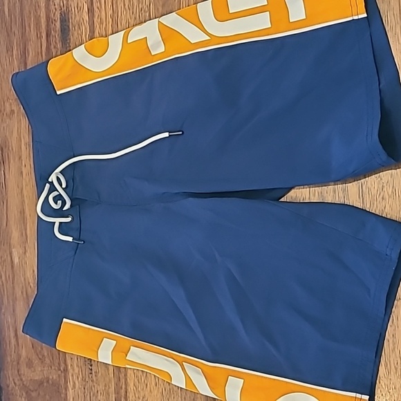 Oakley Other - Oakley Swim Shorts Size Small Men's  19 Inch Boardshorts Blue